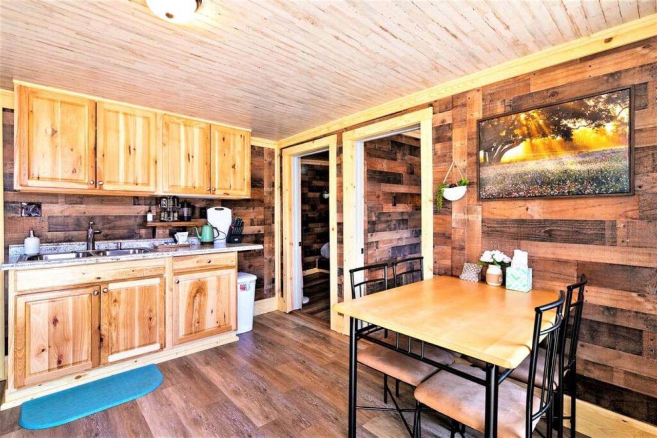 Dog Friendly Private W Hot Tub Leadville-a *